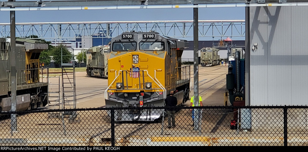 UP 5700 A Undelivered Brand New C44ACM gets Prepared For Her Delivery to The UP Railroad as 2 Wabtec Technicians Look Her Over